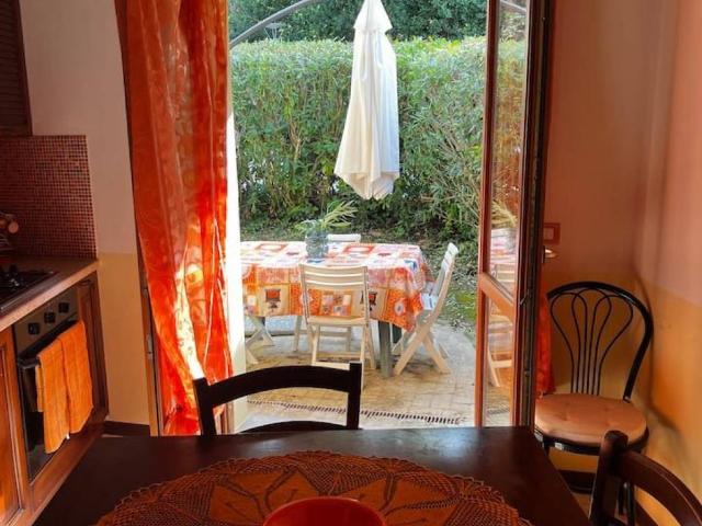 Appartamento in vendita a Vigna del Mare, Marche