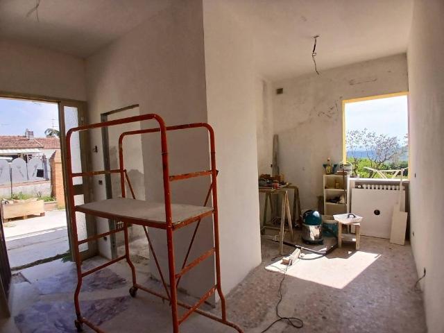 Appartamento in vendita a Vigna del Mare, Marche
