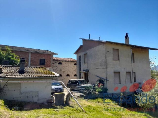 Rustico in vendita a Unione dell'Appennino Bolognese, Gaggio Montano