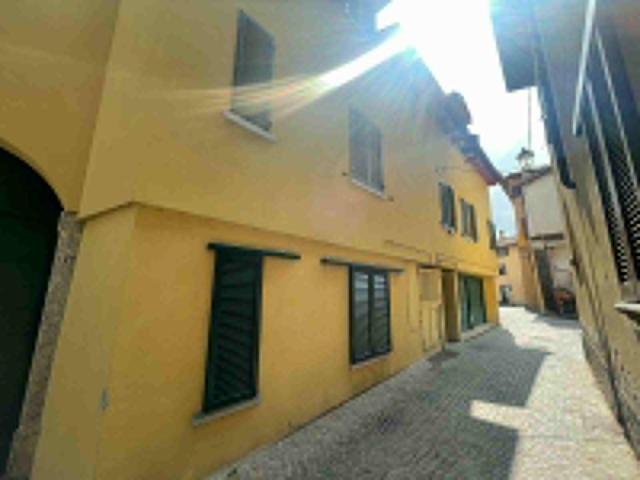 Appartamento in vendita a Galbiate, Lecco