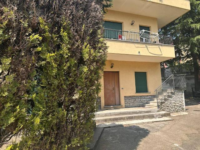Appartamento in vendita a Galbiate, Lombardia