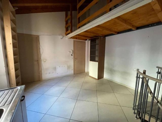 Appartamento in vendita a Galbiate, Lombardia