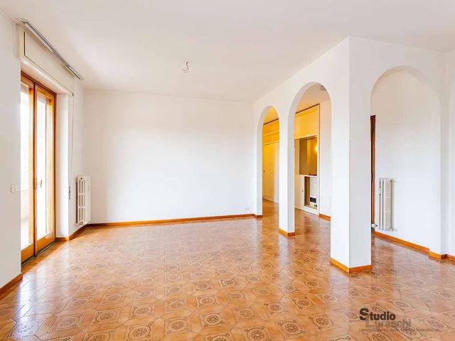 Appartamento in vendita a Galbiate, Lombardia