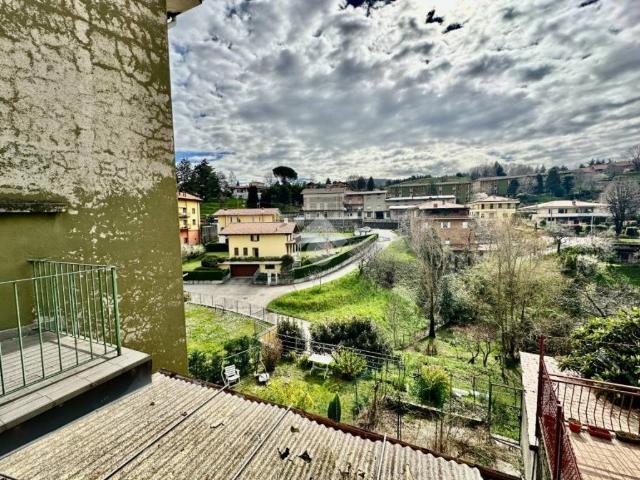 Appartamento in vendita a Galbiate, Lombardia