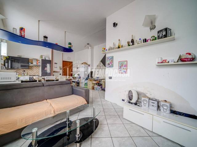 Appartamento in vendita a Gallarate, Lombardia