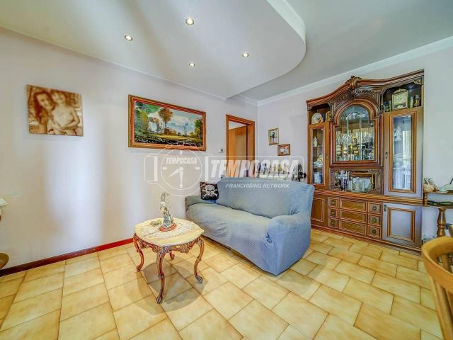 Appartamento in vendita a Gallarate, Lombardia