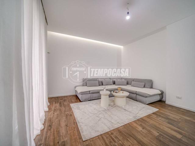 Appartamento in vendita a Gallarate, Lombardia