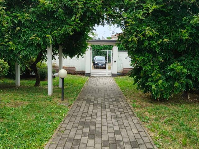 Appartamento in vendita a Arnate, Gallarate