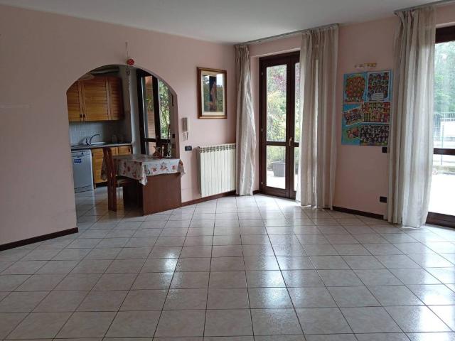 Appartamento in vendita a Gallarate, Lombardia