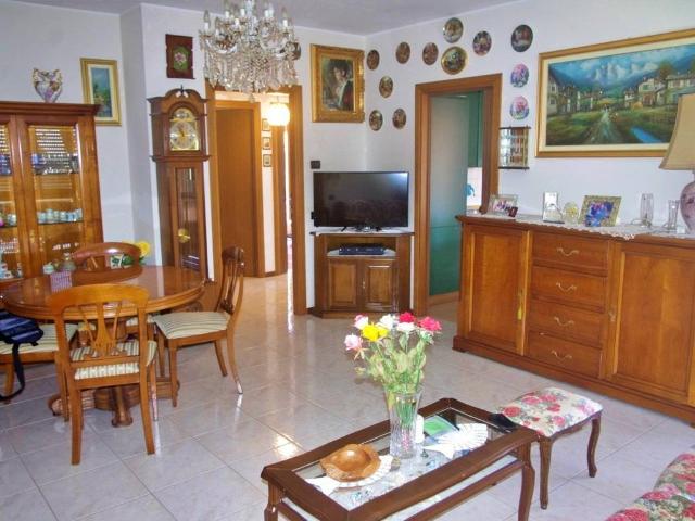 Appartamento in vendita a Gallarate, Lombardia