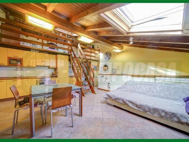 Appartamento in vendita a Gallarate, Lombardia