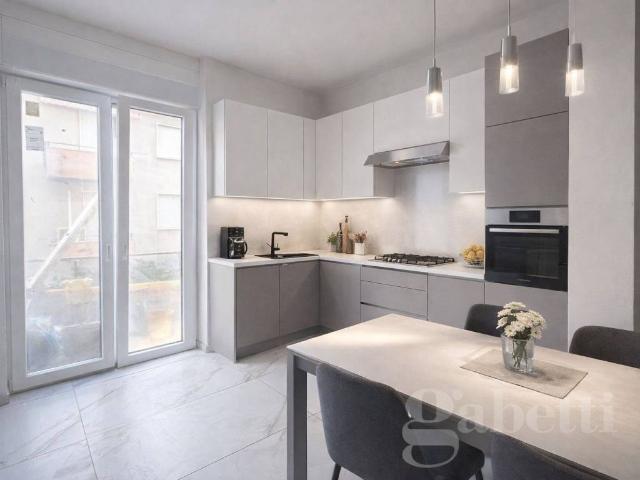 Appartamento in vendita a Gallarate, Lombardia