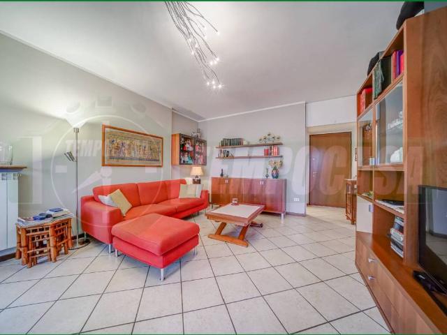 Appartamento in vendita a Azalee, Gallarate
