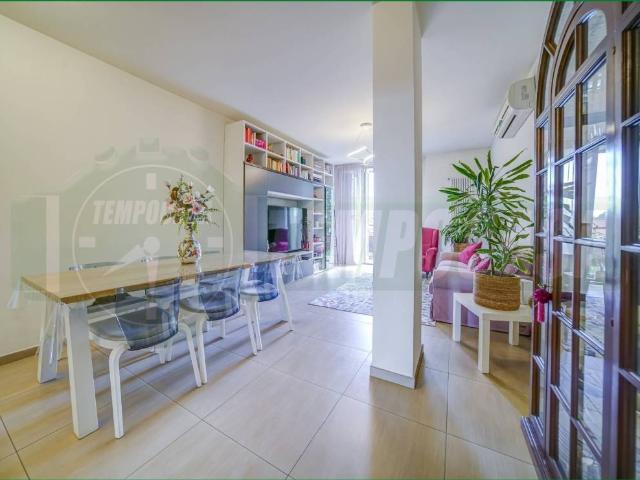 Appartamento in vendita a Crenna, Gallarate
