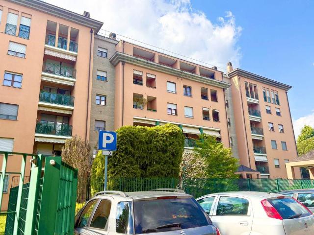 Appartamento in vendita a Gallarate, Lombardia