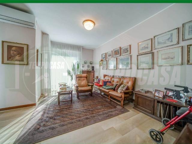 Appartamento in vendita a Ronchi, Gallarate