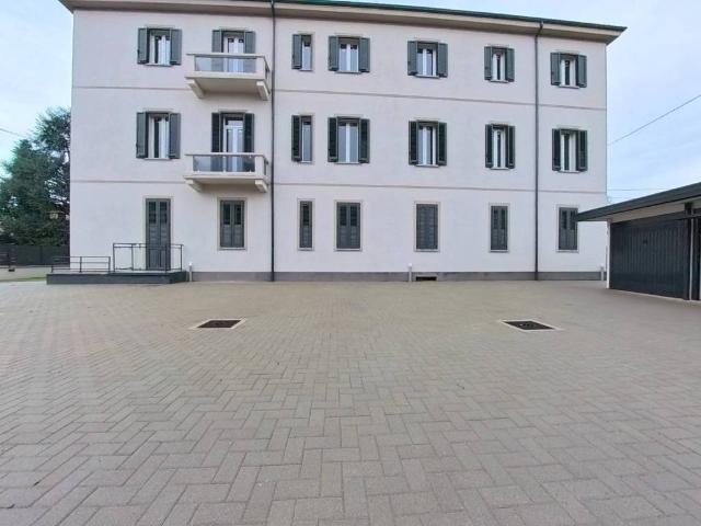 Appartamento in vendita a Gallarate, Lombardia