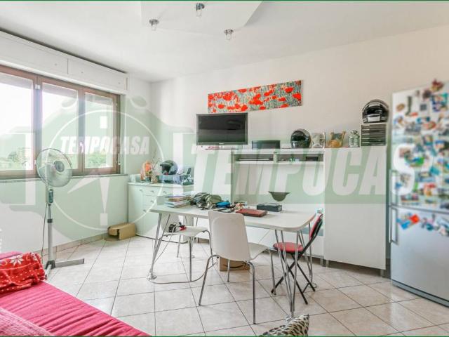 Appartamento in vendita a Azalee, Gallarate
