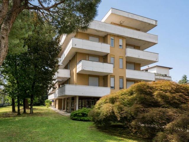 Appartamento in vendita a Gallarate, Lombardia