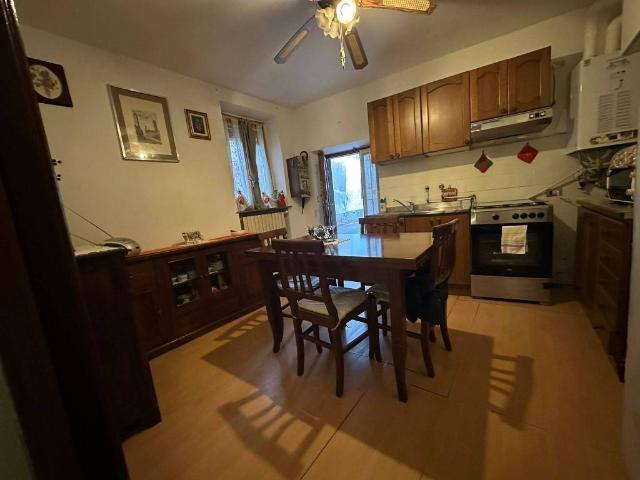 Appartamento in vendita a Gallarate, Lombardia