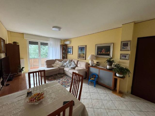 Appartamento in vendita a Azalee, Gallarate