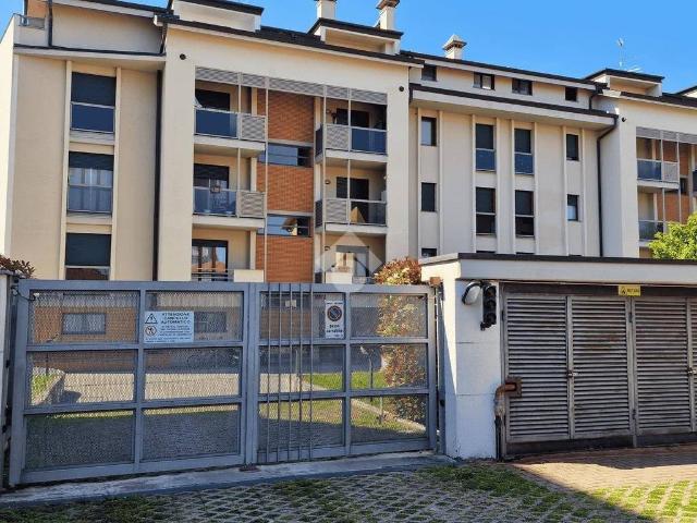 Appartamento in vendita a Gallarate, Lombardia