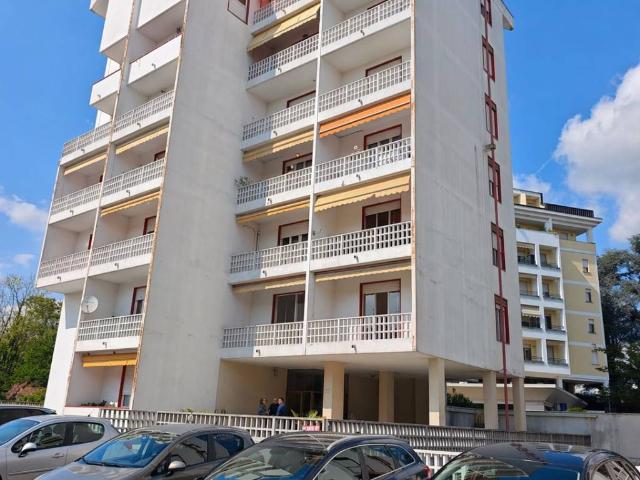 Appartamento in vendita a Gallarate, Lombardia