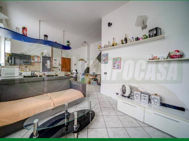 Appartamento in vendita a Gallarate, Lombardia