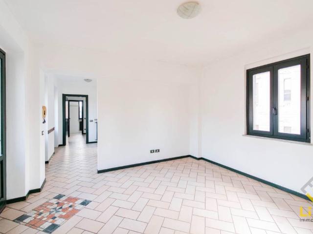 Appartamento in vendita a Galliate, Novara