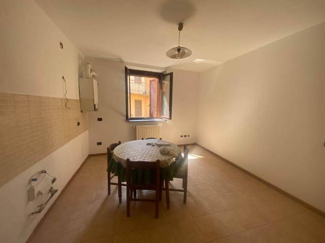 Appartamento in vendita a Gambolò, Pavia