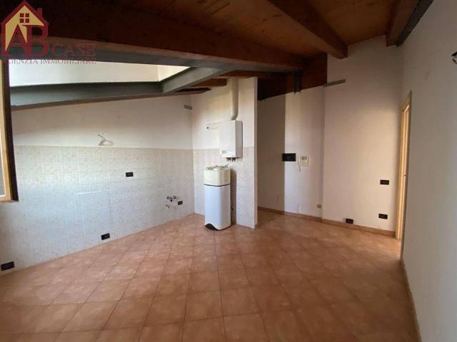Appartamento in vendita a Gambolò, Lombardia