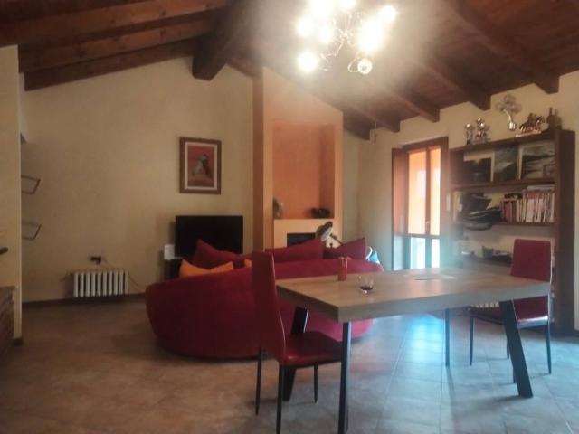 Appartamento in vendita a Gambolò, Lombardia