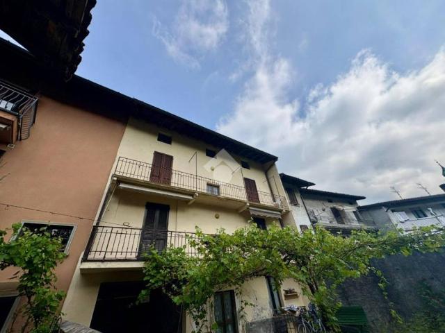 Appartamento in vendita a Gandino, Lombardia