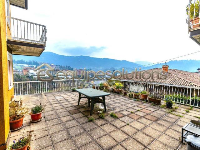 Appartamento in vendita a Gandino, Lombardia