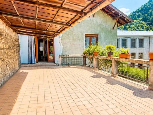 Appartamento in vendita a Cirano, Gandino