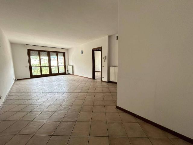 Appartamento in vendita a Gandino, Lombardia