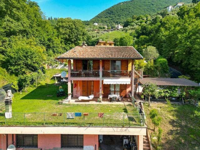 Appartamento in vendita a Comunità Montana Parco Alto Garda bresciano, Gardone Riviera