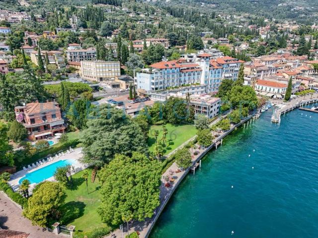 Appartamento in vendita a Comunità Montana Parco Alto Garda bresciano, Gardone Riviera