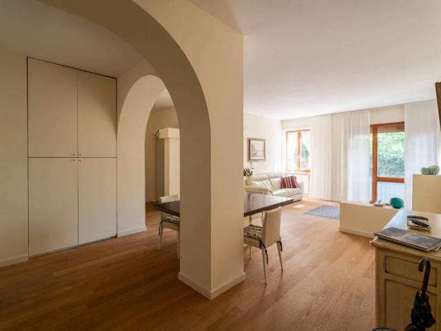 Appartamento in vendita a Comunità Montana Parco Alto Garda bresciano, Gardone Riviera