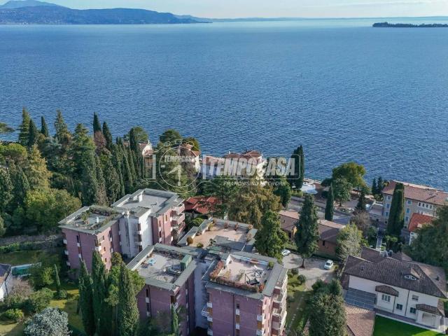 Appartamento in vendita a Comunità Montana Parco Alto Garda bresciano, Gardone Riviera