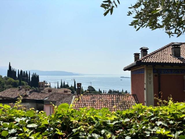 Appartamento in vendita a Comunità Montana Parco Alto Garda bresciano, Gardone Riviera