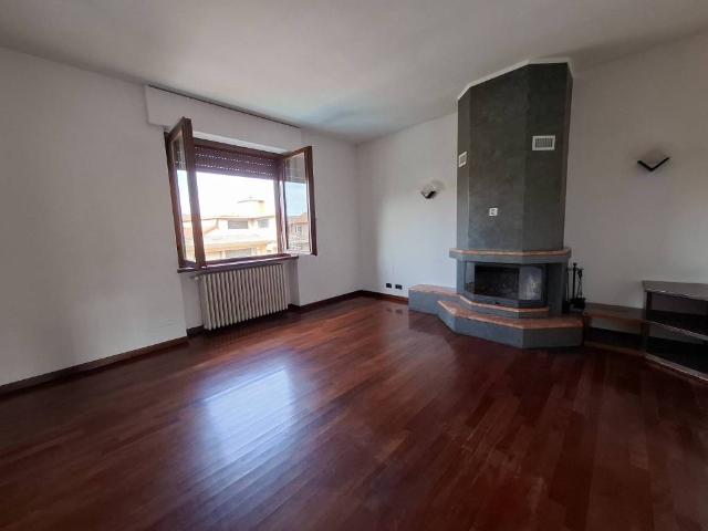 Appartamento in vendita a Gargallo, Novara