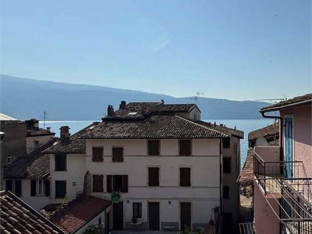 Villa Indipendente in vendita a Comunità Montana Parco Alto Garda bresciano, Gargnano