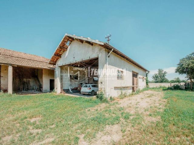 Villa Indipendente in vendita a Garlasco, Lombardia