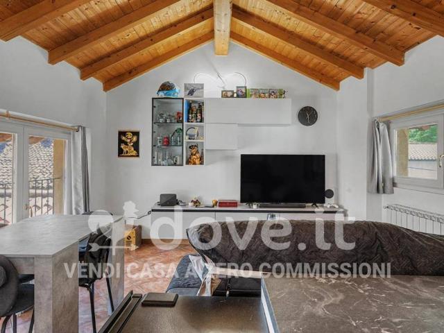 Appartamento in vendita a Garlate, Lombardia