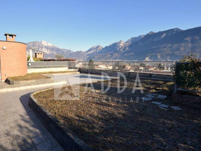 Appartamento in vendita a Garlate, Lombardia