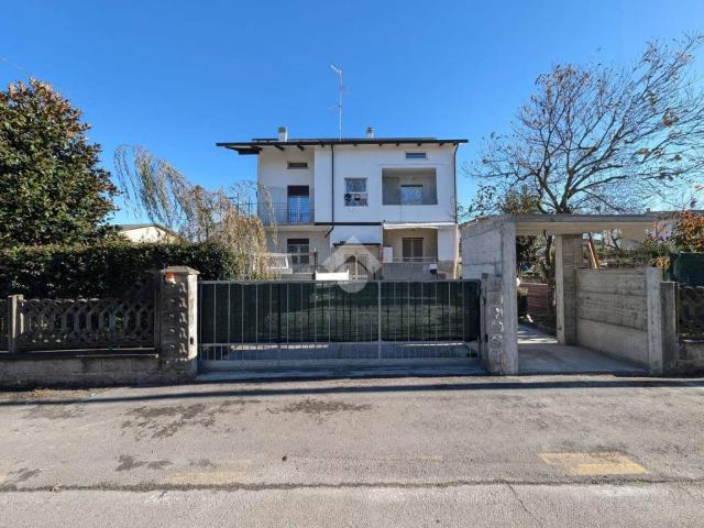 Appartamento in vendita a Val d’Enza, Re