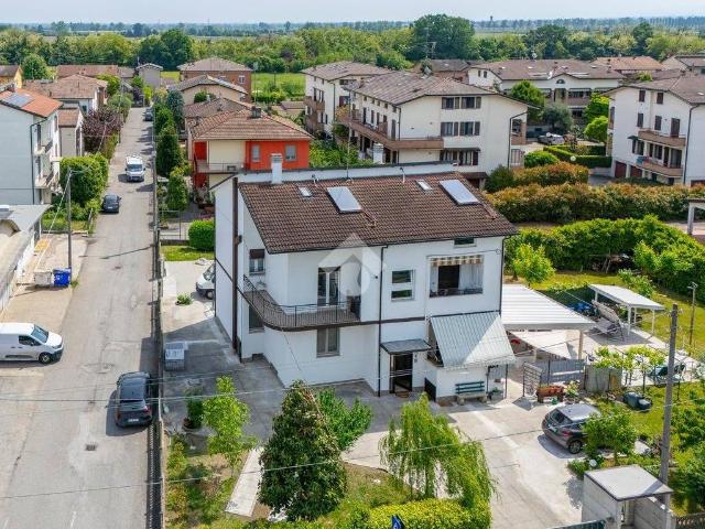 Appartamento in vendita a Val d’Enza, Re