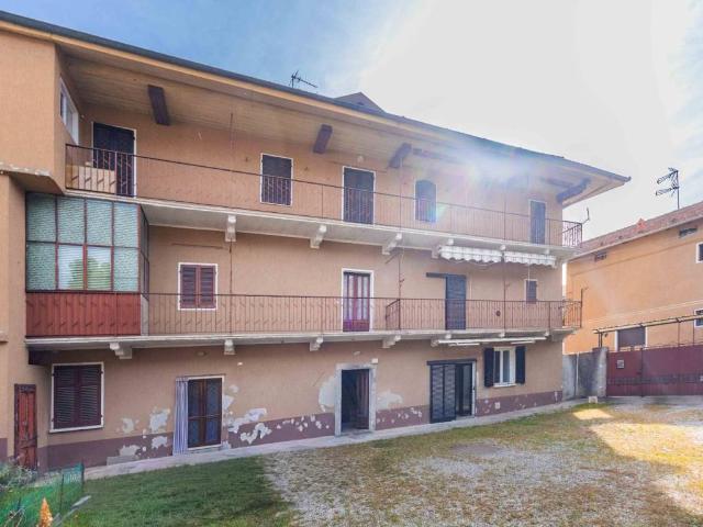Appartamento in vendita a Gattico, Novara