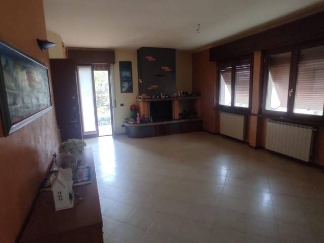 Appartamento in vendita a Gaverina Terme, Lombardia